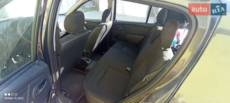 Внедорожник / Кроссовер Dacia Sandero StepWay 2010 в Дрогобыче фото 16 Внедорожник / Кроссовер Dacia Sandero StepWay 2010 в Дрогобыче