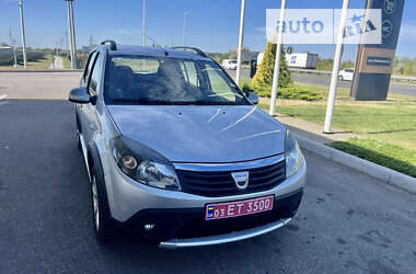 Позашляховик / Кросовер Dacia Sandero StepWay 2012 в Дніпрі