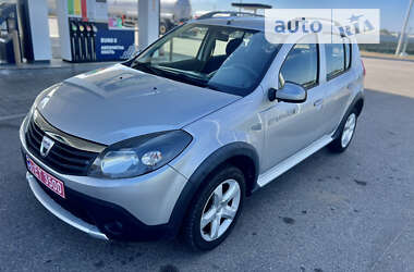 Позашляховик / Кросовер Dacia Sandero StepWay 2012 в Дніпрі