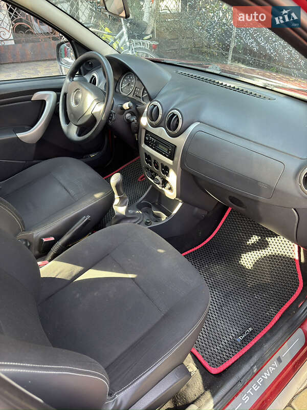 Внедорожник / Кроссовер Dacia Sandero StepWay 2011 в Бродах