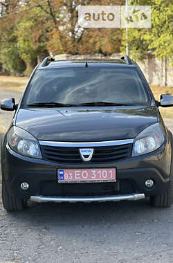 Позашляховик / Кросовер Dacia Sandero StepWay 2011 в Полтаві