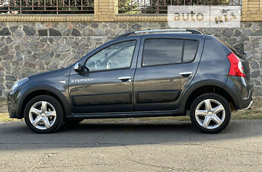 Позашляховик / Кросовер Dacia Sandero StepWay 2011 в Полтаві