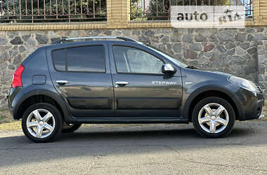 Позашляховик / Кросовер Dacia Sandero StepWay 2011 в Полтаві