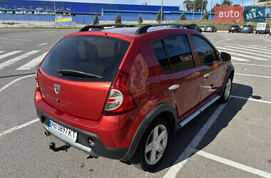 Внедорожник / Кроссовер Dacia Sandero StepWay 2011 в 