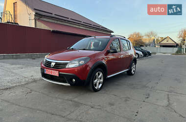 Внедорожник / Кроссовер Dacia Sandero StepWay 2011 в Звенигородке