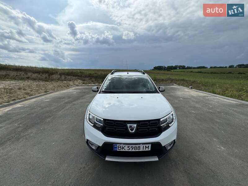 Внедорожник / Кроссовер Dacia Sandero StepWay 2018 в Ровно