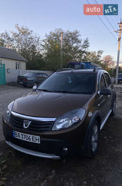 Позашляховик / Кросовер Dacia Sandero StepWay 2012 в Компаніївці