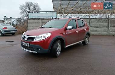 Внедорожник / Кроссовер Dacia Sandero StepWay 2010 в Конотопе