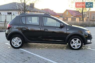 Внедорожник / Кроссовер Dacia Sandero StepWay 2013 в 