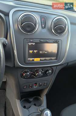 Внедорожник / Кроссовер Dacia Sandero StepWay 2013 в 