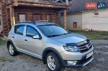 Позашляховик / Кросовер Dacia Sandero StepWay 2014 в Виноградові