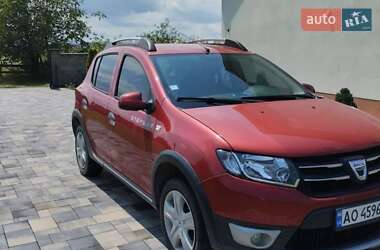 Позашляховик / Кросовер Dacia Sandero StepWay 2014 в Ізі