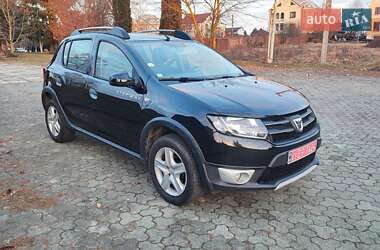 Позашляховик / Кросовер Dacia Sandero StepWay 2015 в Дубні