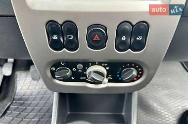Внедорожник / Кроссовер Dacia Sandero StepWay 2012 в 