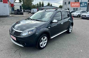 Внедорожник / Кроссовер Dacia Sandero StepWay 2012 в 