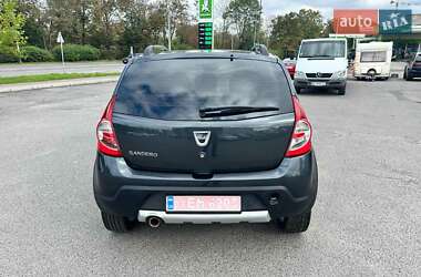 Внедорожник / Кроссовер Dacia Sandero StepWay 2012 в 