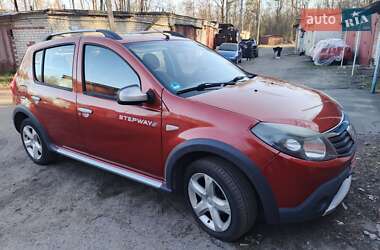 Позашляховик / Кросовер Dacia Sandero StepWay 2009 в 