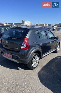 Внедорожник / Кроссовер Dacia Sandero StepWay 2010 в 