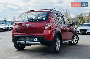 Внедорожник / Кроссовер Dacia Sandero StepWay 2011 в 