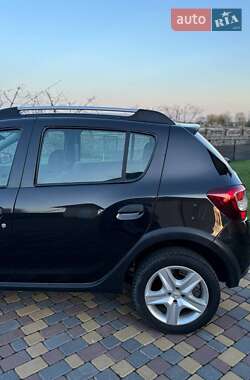 Внедорожник / Кроссовер Dacia Sandero StepWay 2012 в 