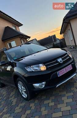 Внедорожник / Кроссовер Dacia Sandero StepWay 2012 в 
