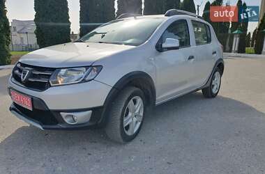 Внедорожник / Кроссовер Dacia Sandero StepWay 2015 в 