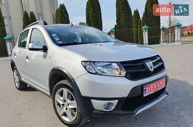Dacia Sandero StepWay 2015 Dacia Sandero StepWay 2015