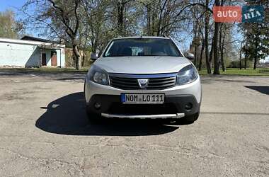 Внедорожник / Кроссовер Dacia Sandero StepWay 2011 в 
