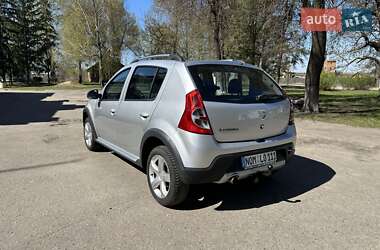 Внедорожник / Кроссовер Dacia Sandero StepWay 2011 в 