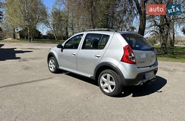 Внедорожник / Кроссовер Dacia Sandero StepWay 2011 в 