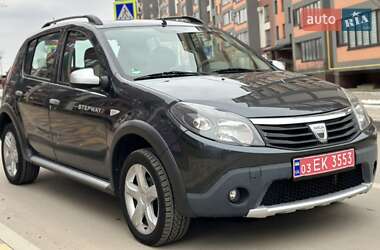 Внедорожник / Кроссовер Dacia Sandero StepWay 2010 в 