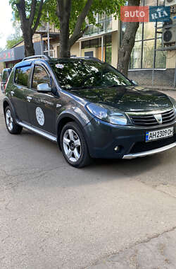 Позашляховик / Кросовер Dacia Sandero StepWay 2010 в Краматорську