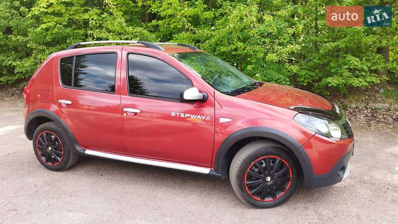 Внедорожник / Кроссовер Dacia Sandero StepWay 2011 в 