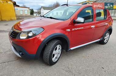 Внедорожник / Кроссовер Dacia Sandero StepWay 2011 в Глухове