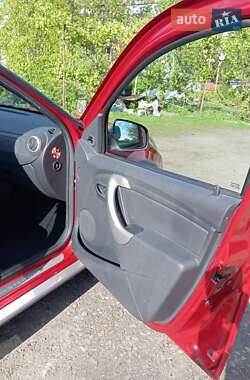 Позашляховик / Кросовер Dacia Sandero StepWay 2011 в 