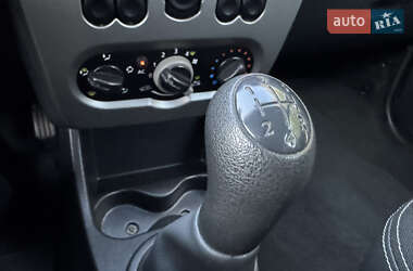 Внедорожник / Кроссовер Dacia Sandero StepWay 2011 в 