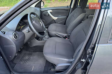 Внедорожник / Кроссовер Dacia Sandero StepWay 2011 в 