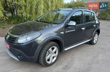 Внедорожник / Кроссовер Dacia Sandero StepWay 2011 в 