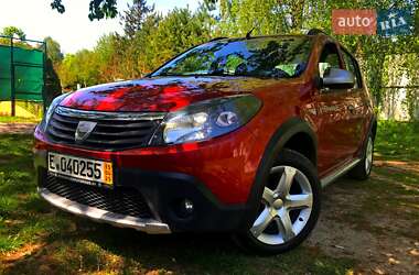 Позашляховик / Кросовер Dacia Sandero StepWay 2010 в 