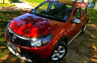 Позашляховик / Кросовер Dacia Sandero StepWay 2010 в 