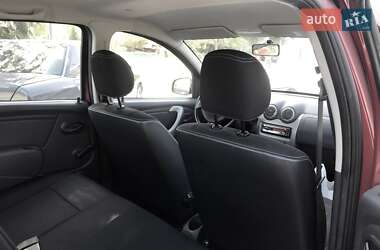 Позашляховик / Кросовер Dacia Sandero StepWay 2010 в 