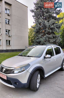 Позашляховик / Кросовер Dacia Sandero StepWay 2011 в Полтаві