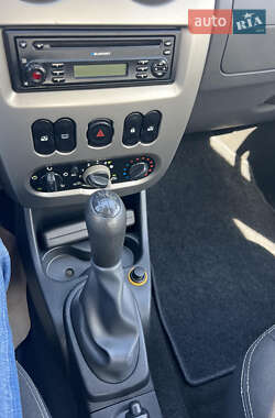 Внедорожник / Кроссовер Dacia Sandero StepWay 2010 в 
