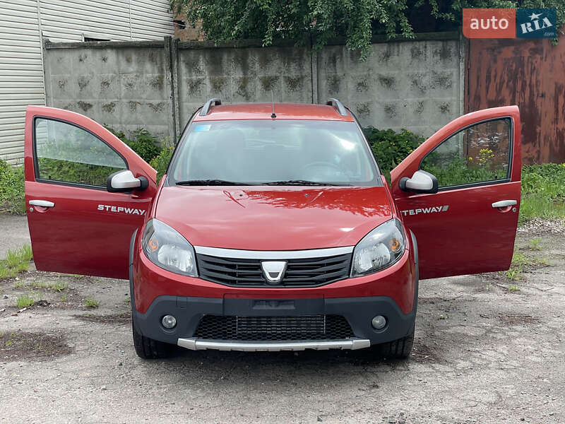 Внедорожник / Кроссовер Dacia Sandero StepWay 2010 в Фастове