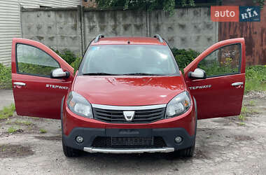 Внедорожник / Кроссовер Dacia Sandero StepWay 2010 в 