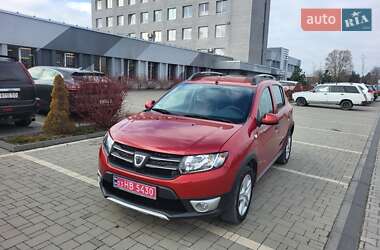 Внедорожник / Кроссовер Dacia Sandero StepWay 2014 в Львове