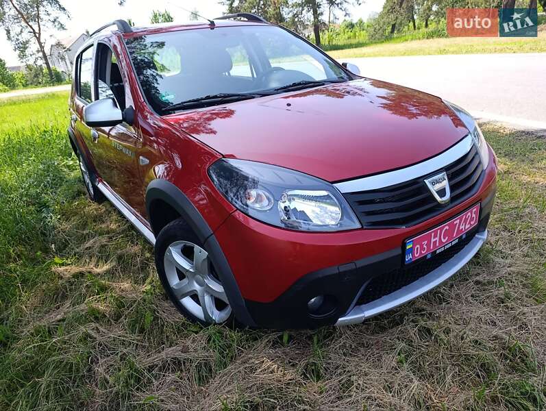 Внедорожник / Кроссовер Dacia Sandero StepWay 2011 в Харькове