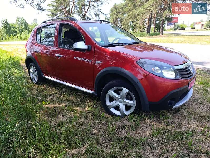 Внедорожник / Кроссовер Dacia Sandero StepWay 2011 в Харькове