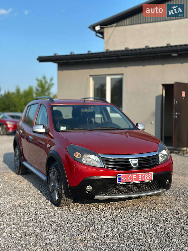 Позашляховик / Кросовер Dacia Sandero StepWay 2009 в 