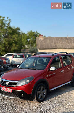 Позашляховик / Кросовер Dacia Sandero StepWay 2009 в 